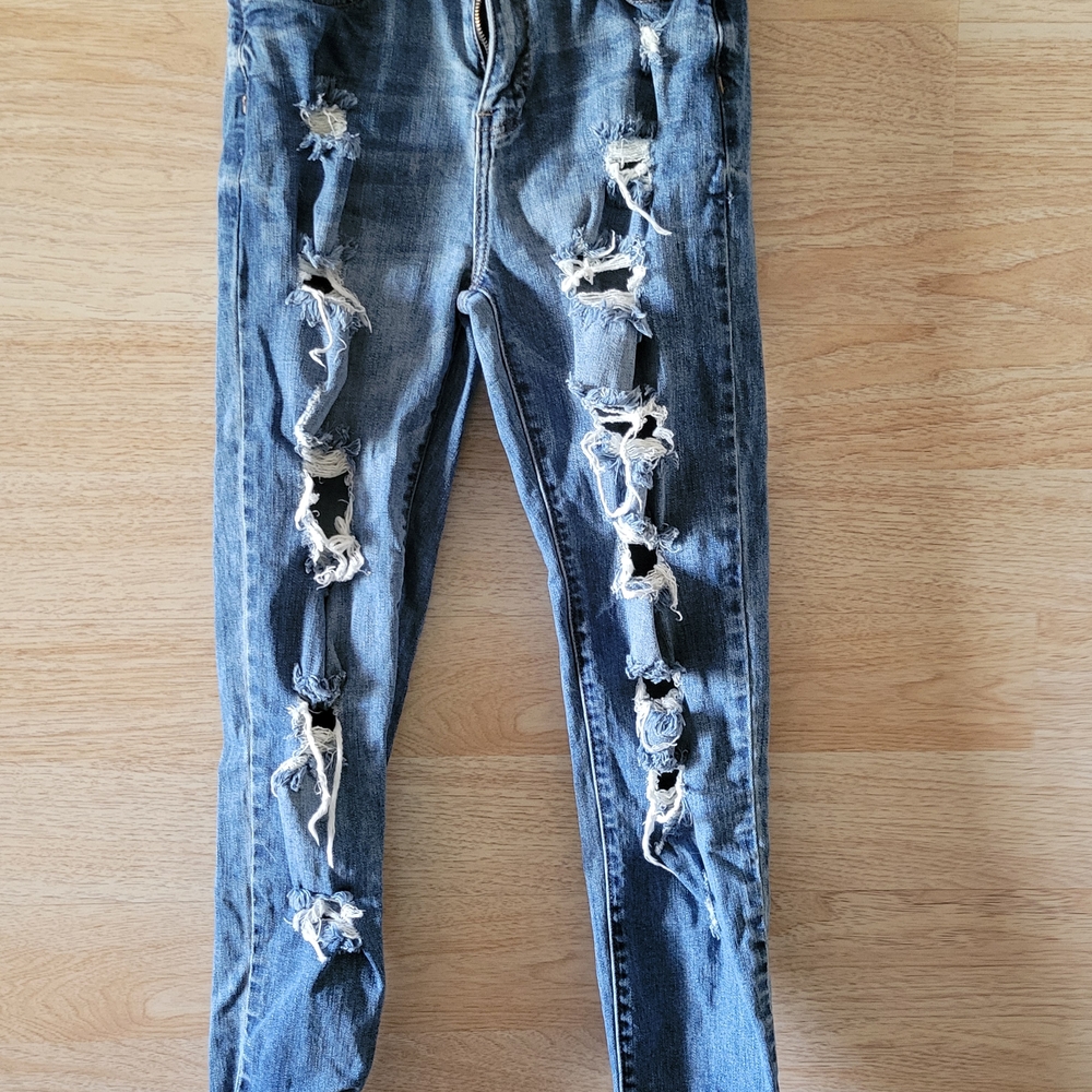 Stylish Distressed Blue Skinny Jeans